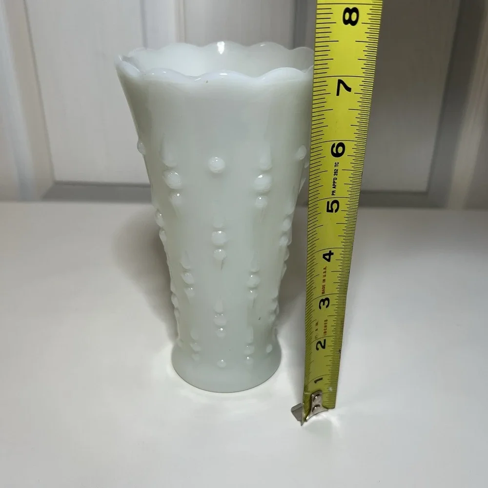 Vintage Anchor Hocking Milk Glass Vase Dots Teardrop Pattern Scalloped Edge